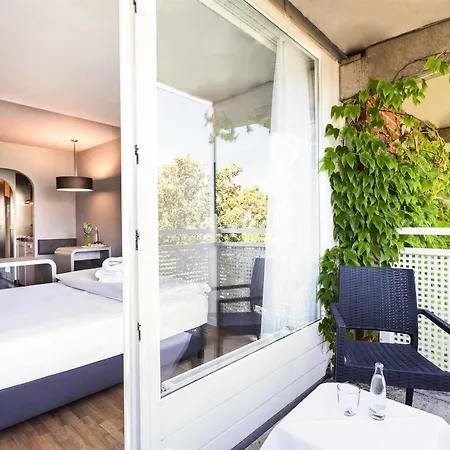Aparthotel Living Am Olympiapark 3*