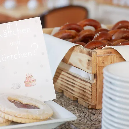 Living Am Olympiapark Hotel apartamentowy 3*