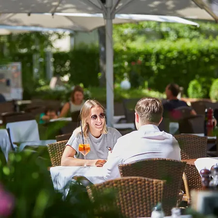 Living Am Olympiapark Hotel apartamentowy 3*