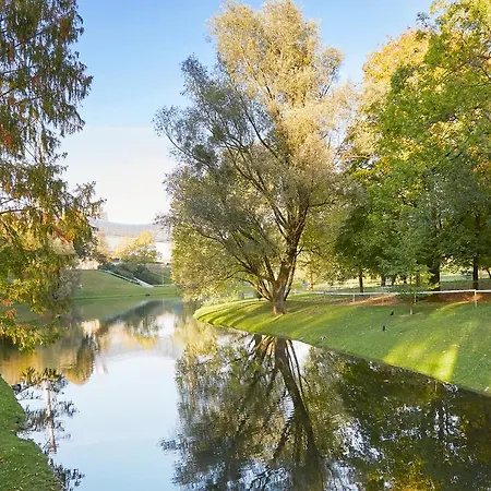 Living Am Olympiapark Aparthotel
