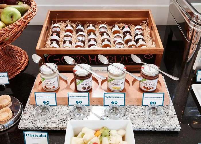 Living Am Olympiapark מלון דירות 3*