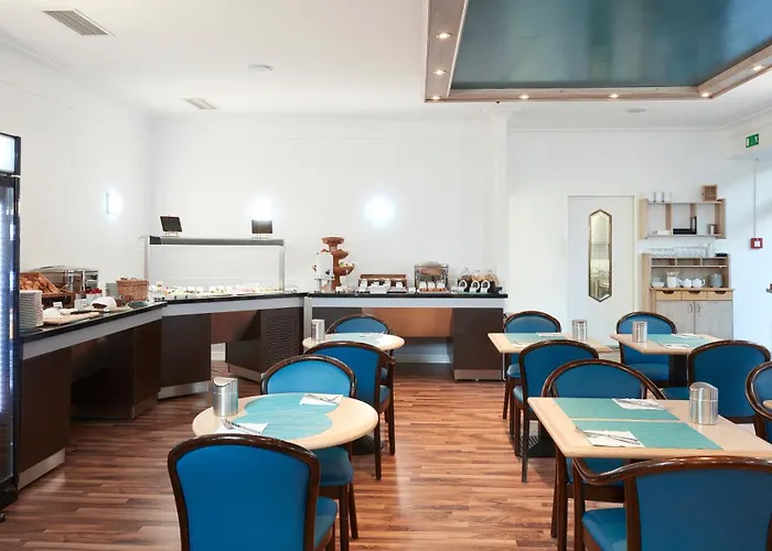 Living Am Olympiapark מלון דירות 3*