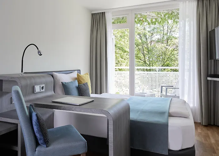 מלון דירות Living Am Olympiapark 3*