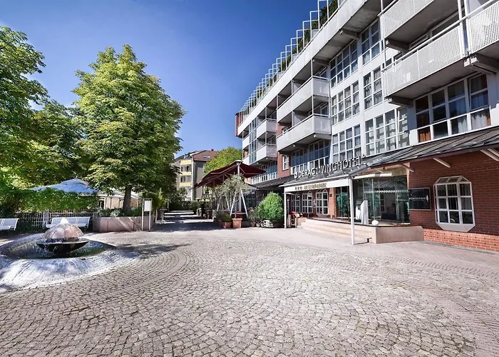 מלון דירות Living Am Olympiapark 3*