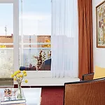 Aparthotel Living Am Olympiapark München